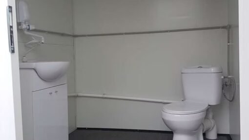 Remolque Sanitario con Doble Aseo - Imagen 3